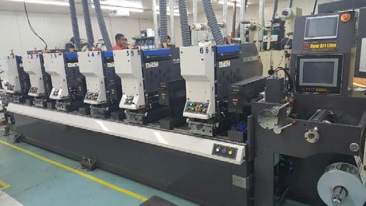 방성 ROTARY LABEL MACHINE